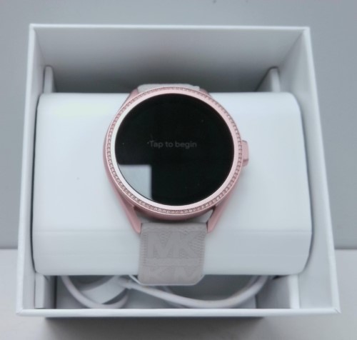 Michael kors hot sale smartwatch sport