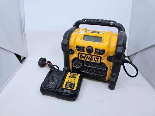 Dewalt Dcr020 Site Radio With  Battery & Charger Black | 030300240599  | Cash Converters